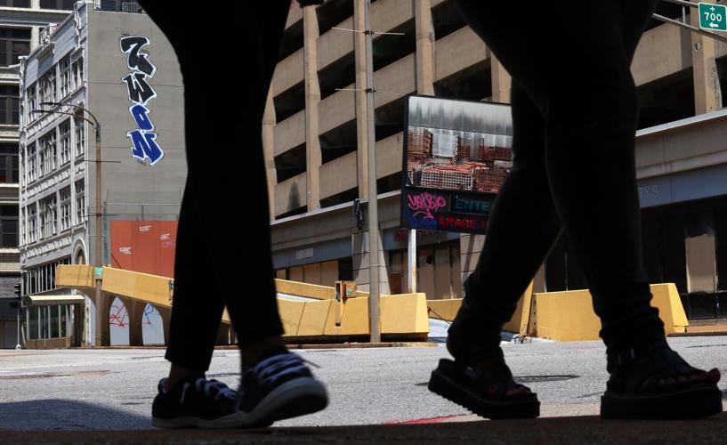 City proposes improving downtown pedestrian traffic