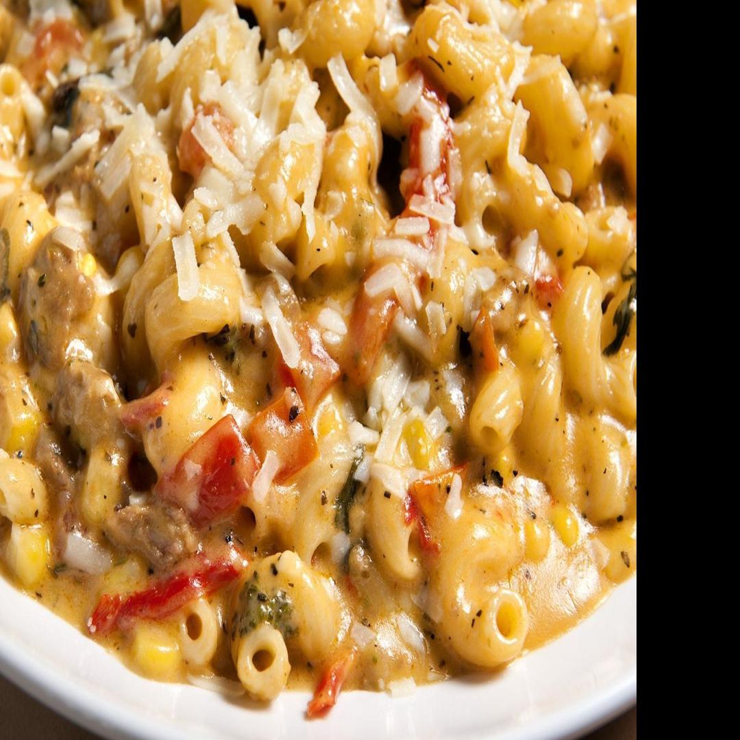 Edwardsville S Social Gastropub Is Over The Top Fun Restaurant Reviews Stltoday Com