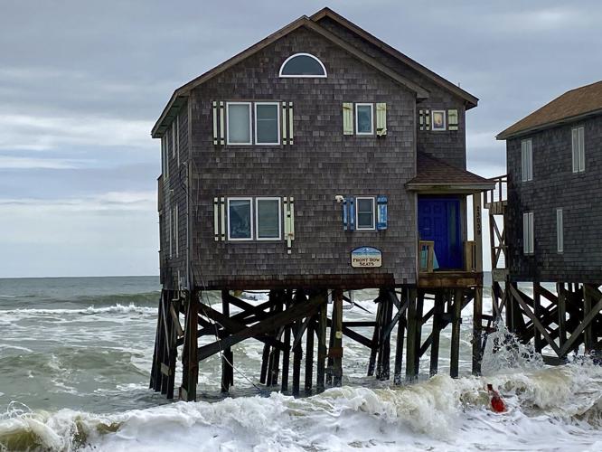 CORRECTION Rodanthe Collapsing Homes