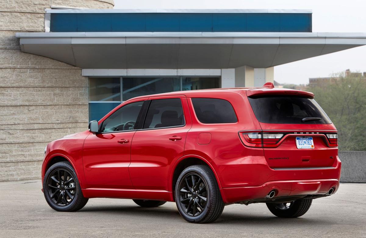 2018 Dodge Durango R T It Seats 7 But It S No Minivan