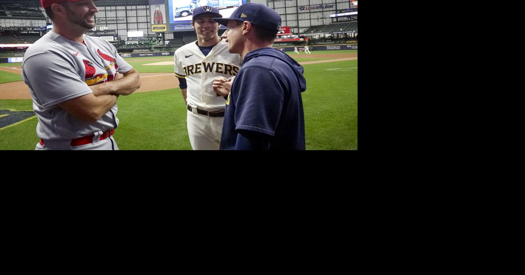 Brewers' Craig Counsell comments on surprising roster decision