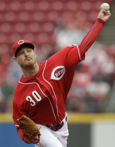 Photo: Cubs Shortstop Theriot Turns Doubleplay Against Brewers