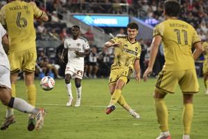 SOCCER-USA-STL-HOU/