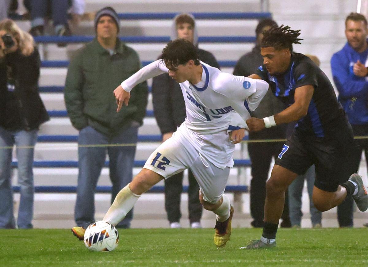 Kentucky vs �����Ӱ�ԭ�� University first round of NCAA men’s soccer tournament