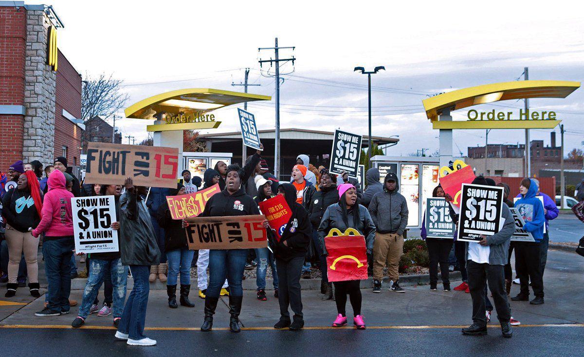 Fast food workers fight for raise in minimum wage