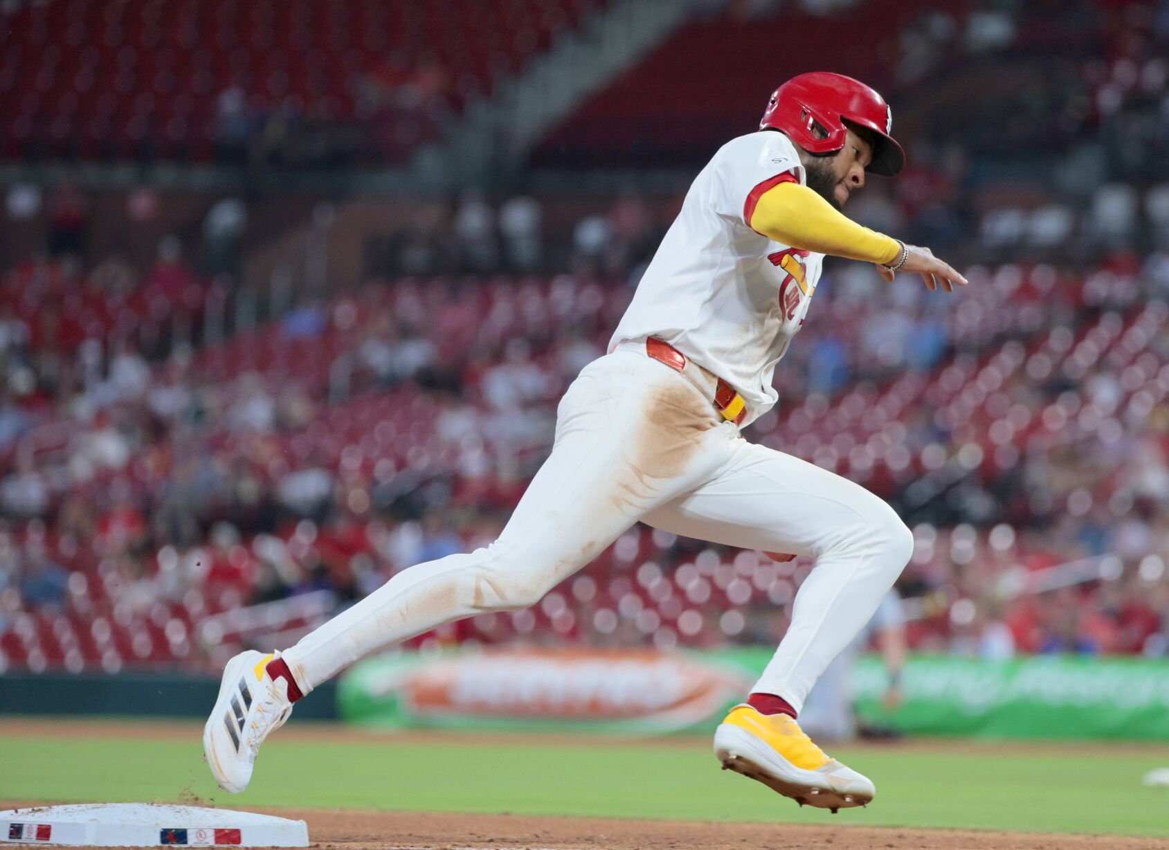 Cardinals host the Washington Nationals to take two of three
