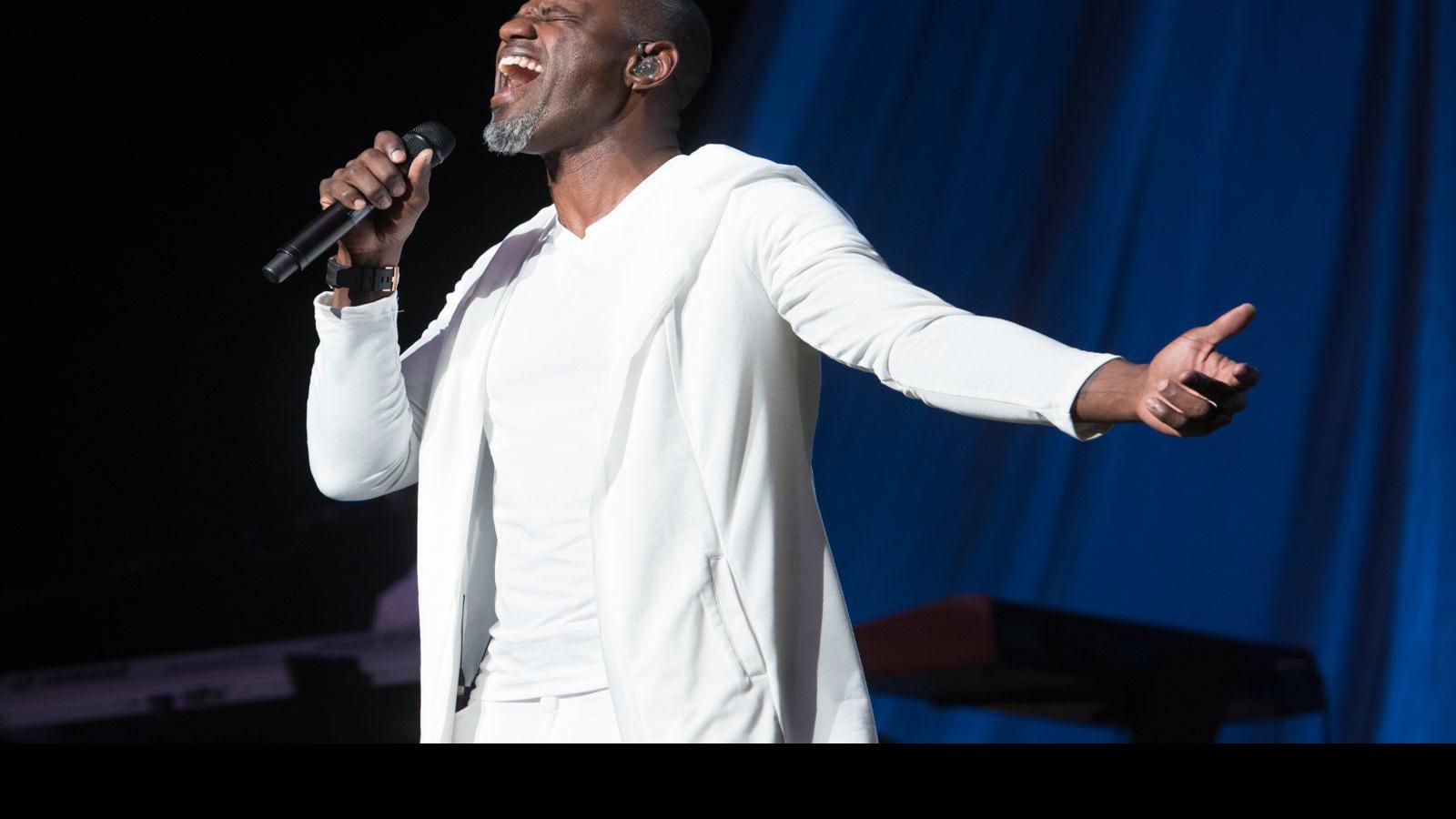 Brian Mcknight Ginuwine Sing To Benefit Mathews Dickey Boys Girls Club Music Stltoday Com