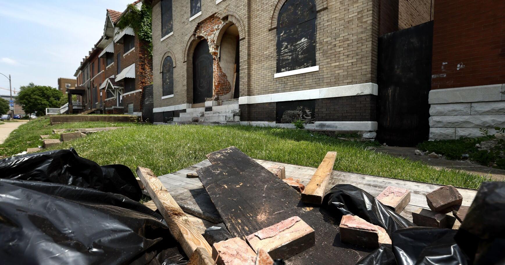 St. Louis orders Lux Living to stabilize crumbling Kingshighway buildings - Vimarsana News