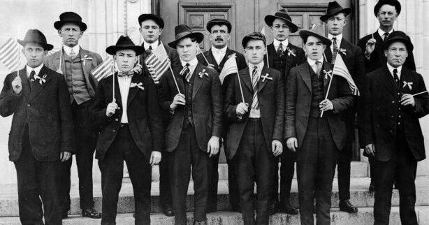 1918: Defendants walk in lynching of German immigrant - Vimarsana News