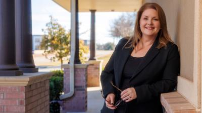 Optometry alum Dr. Alison Carter Ramsey helps create patient-centered products, from medical devices to dietary supplements