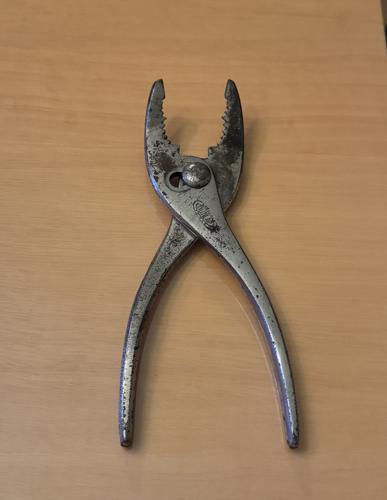 pliers
