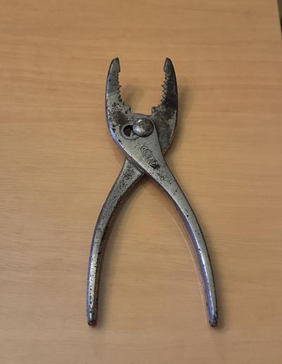 pliers