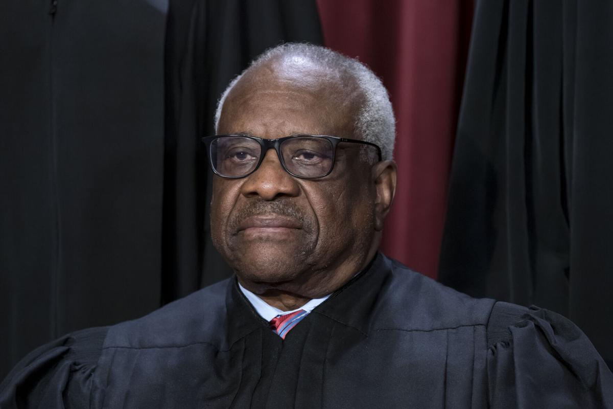 Florida Supreme Court orders judges to wear black robes