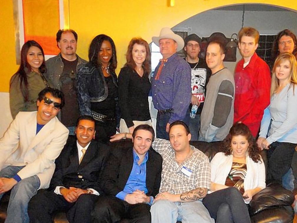 Local Actors Find Outlet In Cyberspace Local Illinois News Stltoday Com