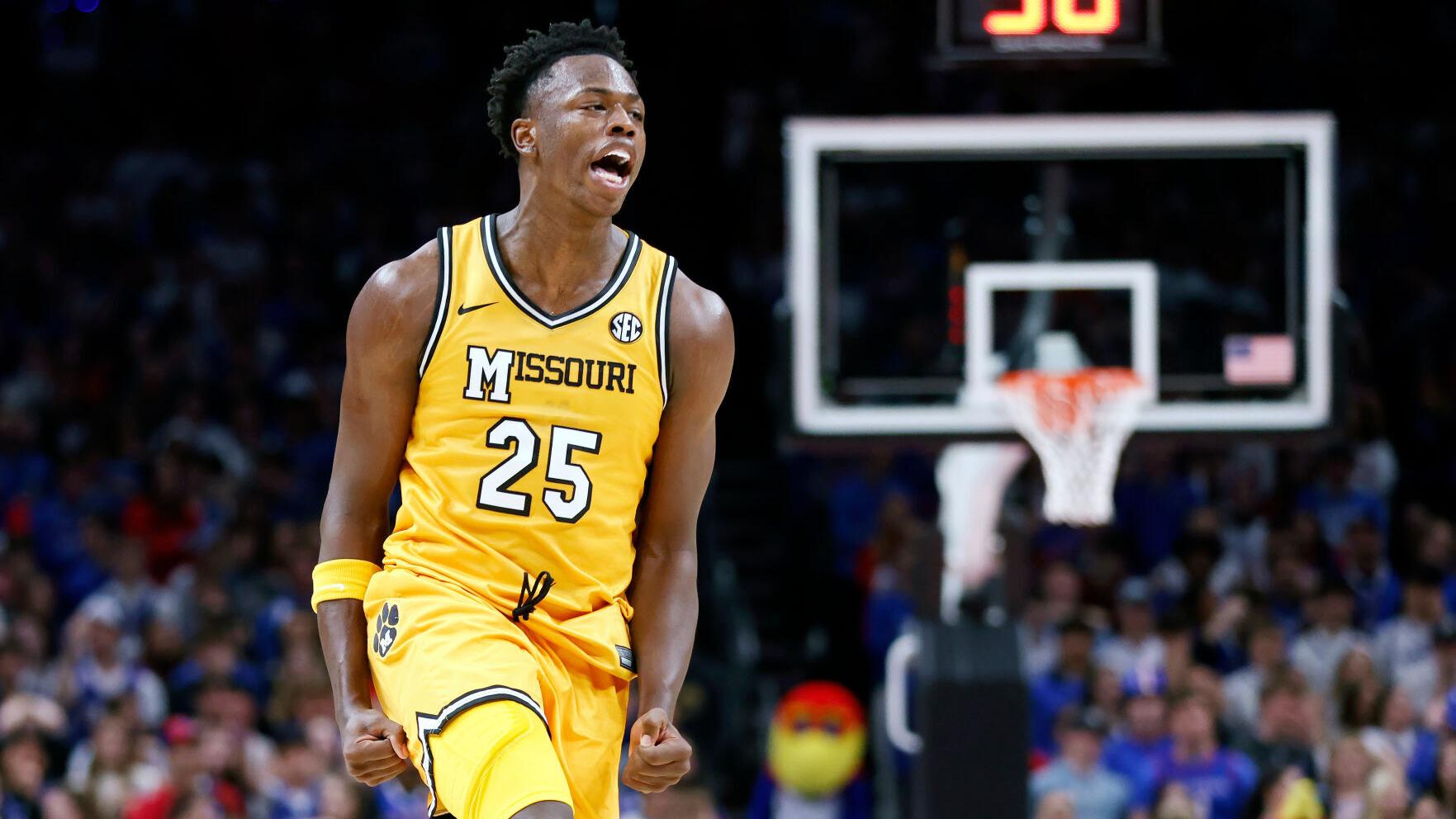 Lightning strikes twice: Mizzou downs Oklahoma with pair of buzzer-beaters