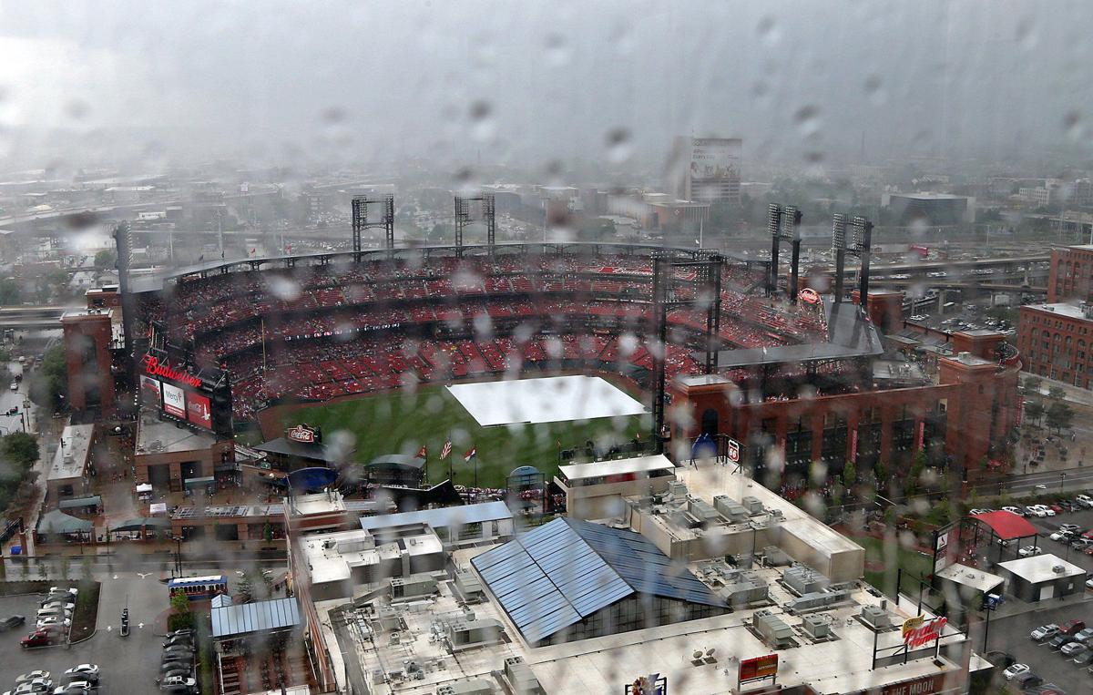 Rain forces postponement of Saturday's Royals-White Sox game