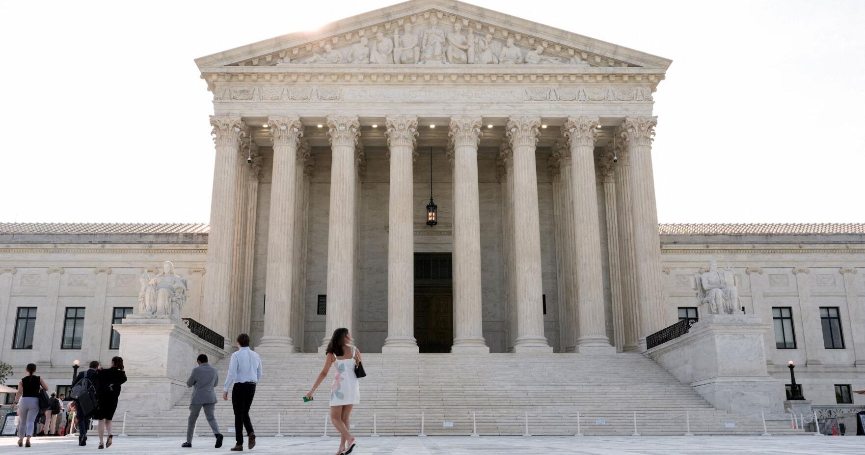 US Supreme Court strikes down curbs on coordinated campaign spending