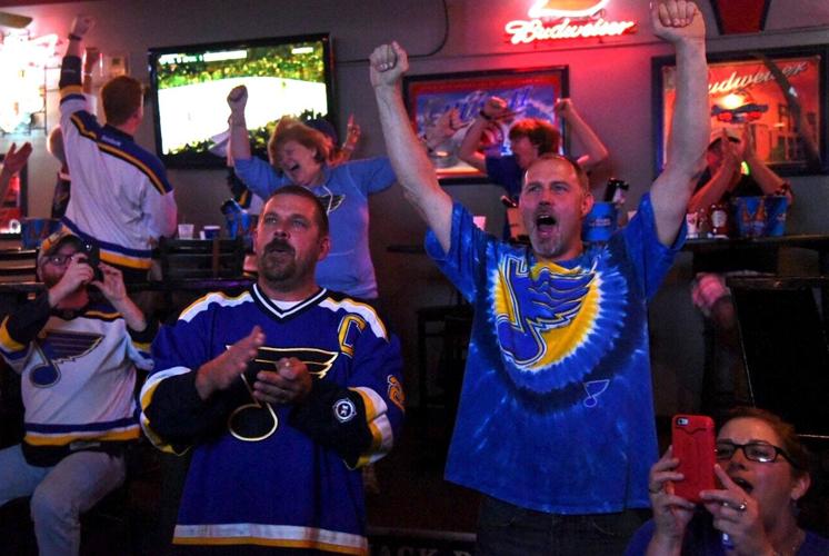 Five Celebrities Who Cheer For The St. Louis Blues - Page 5