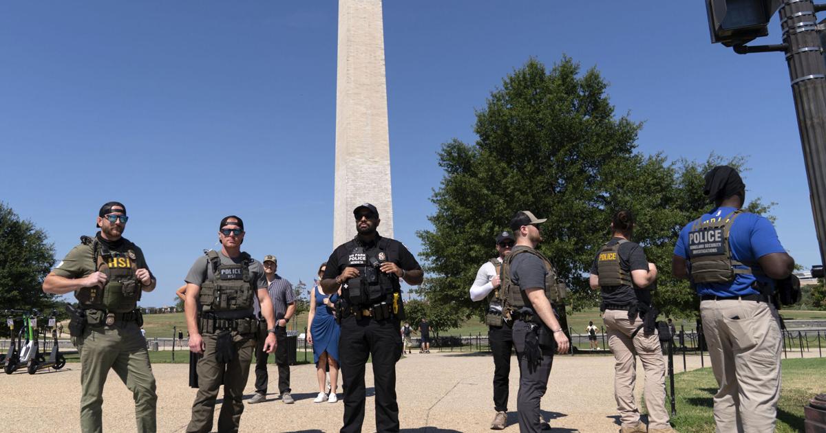 Some National Guard units in Washington are now carrying firearms in ...