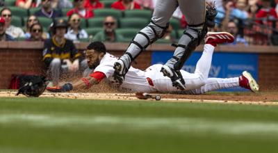 St. Ƭ Cardinals finish series against Pittsburgh Pirates
