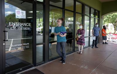 Long wait for service at license office in O'Fallon, Mo