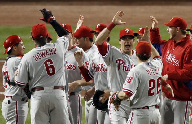 Phillies complete divisional sweep of Reds 