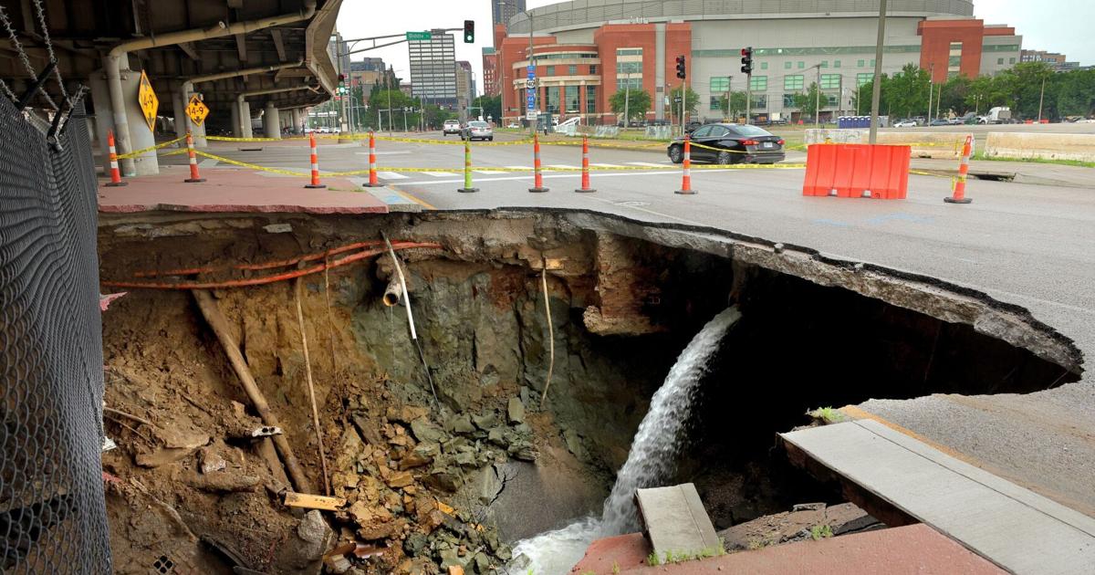 Interstate through downtown St. Louis closing after large sinkhole opens ...