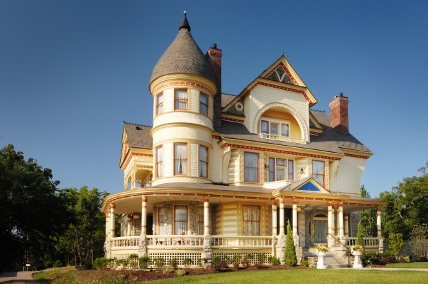 Queen Anne Mansion in Eureka Springs reopens as private vacation club | Travels with Amy ...