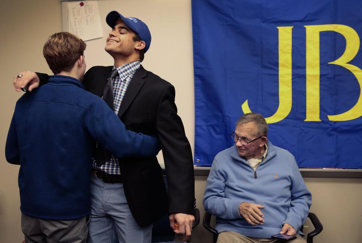 Star running back at John Burroughs signs with Indiana State