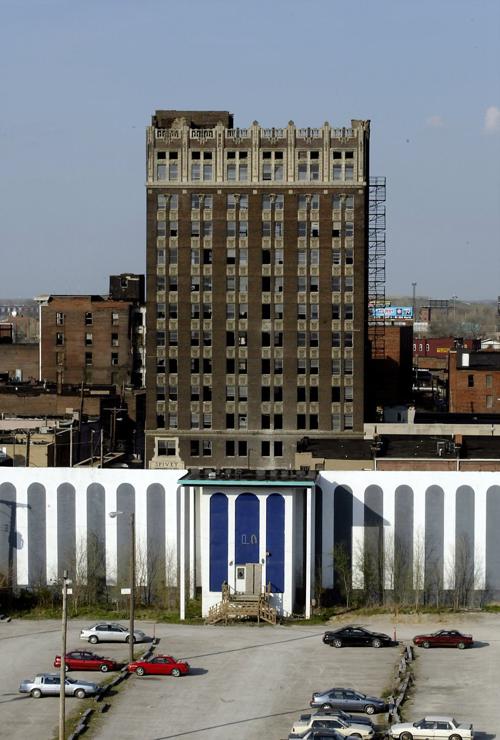 East St Louis Hopes Restored Landmark Can Be Beacon For Rebirth Downtown Illinois Stltoday Com