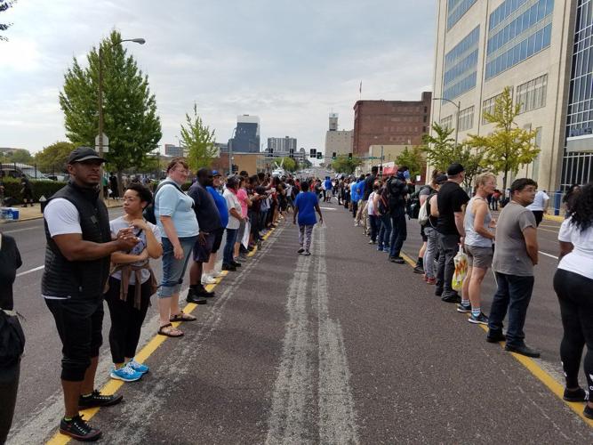 Protest lines getting in place