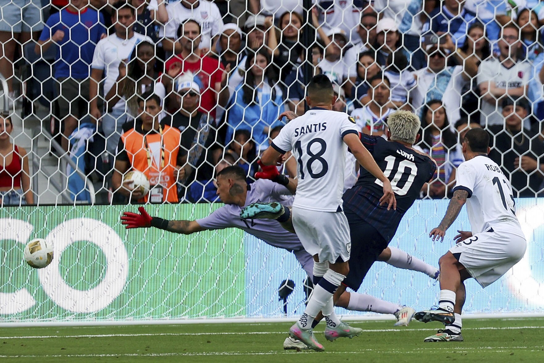 Diego Luna Shines Bright as USA Outlasts Guatemala in Intense Gold Cup Semifinal