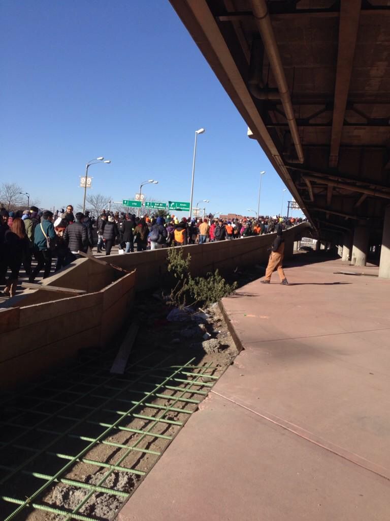 Afternoon protest briefly closes interstate in downtown St. Louis Law