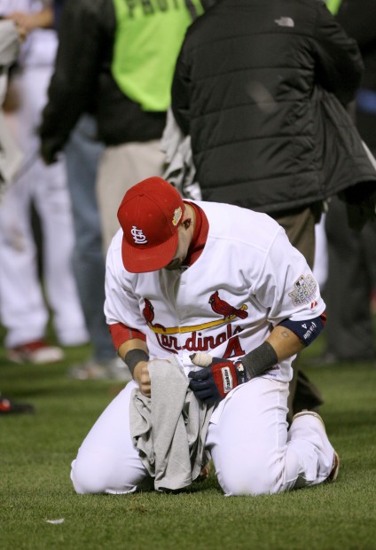 Photo: Cardinals' Albert Pujols scores during game 7 of the World Series in  St. Louis - WAX20111028312 