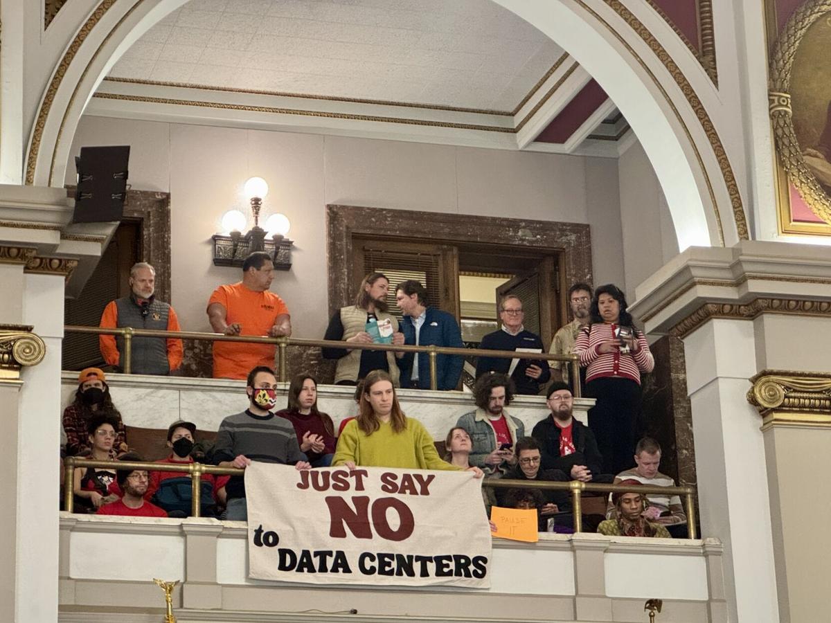 �����Ӱ�ԭ�� aldermen reject call for another block on data centers