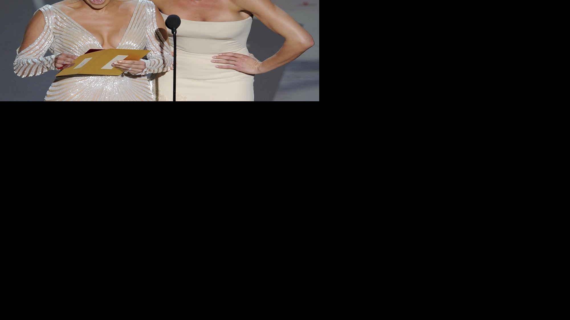 Photos: J. Lo's Oscar dress — too revealing? | Fashion | stltoday.com