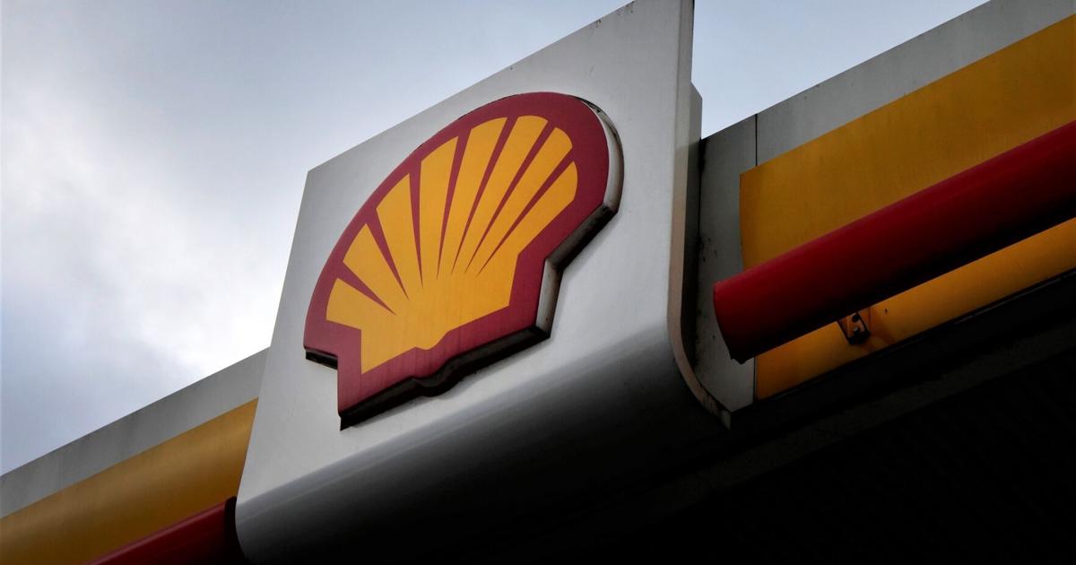 Shell profit doubles to record as war drives up energy costs