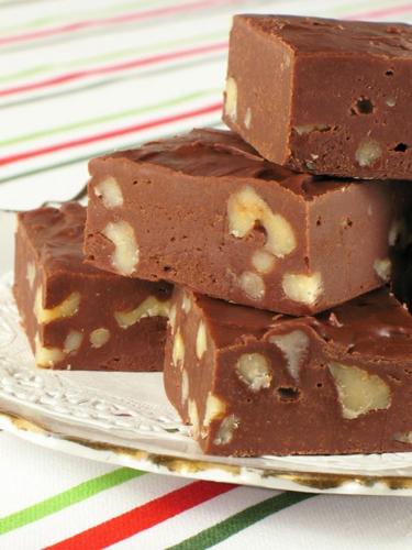 Easy Fudge Recipe - Maplewood Road