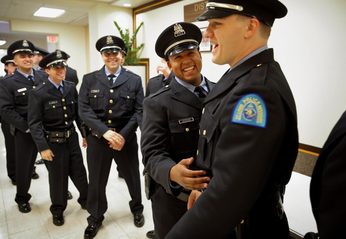 St Louis To Waive Residency Requirement For Up To 50 Police Recruits Law And Order Stltoday Com