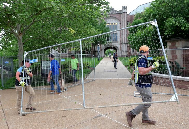 Washington University puts up fence
