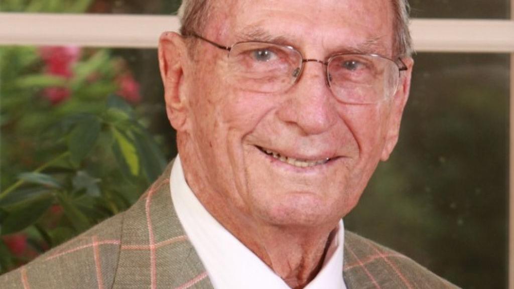 Car dealer Lou Fusz Sr. dies at 94 Obituaries