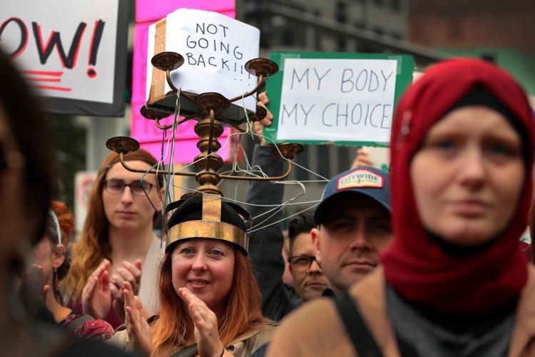 Hundreds rally for abortion rights, against near-total ban