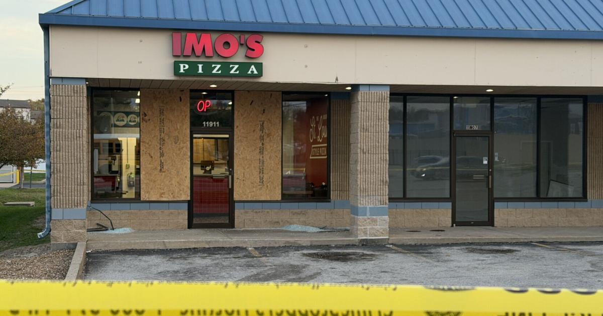 Image accompanying Man holds Imo's workers at gunpoint, dies in shootout with Bridgeton police, from STLtoday.com