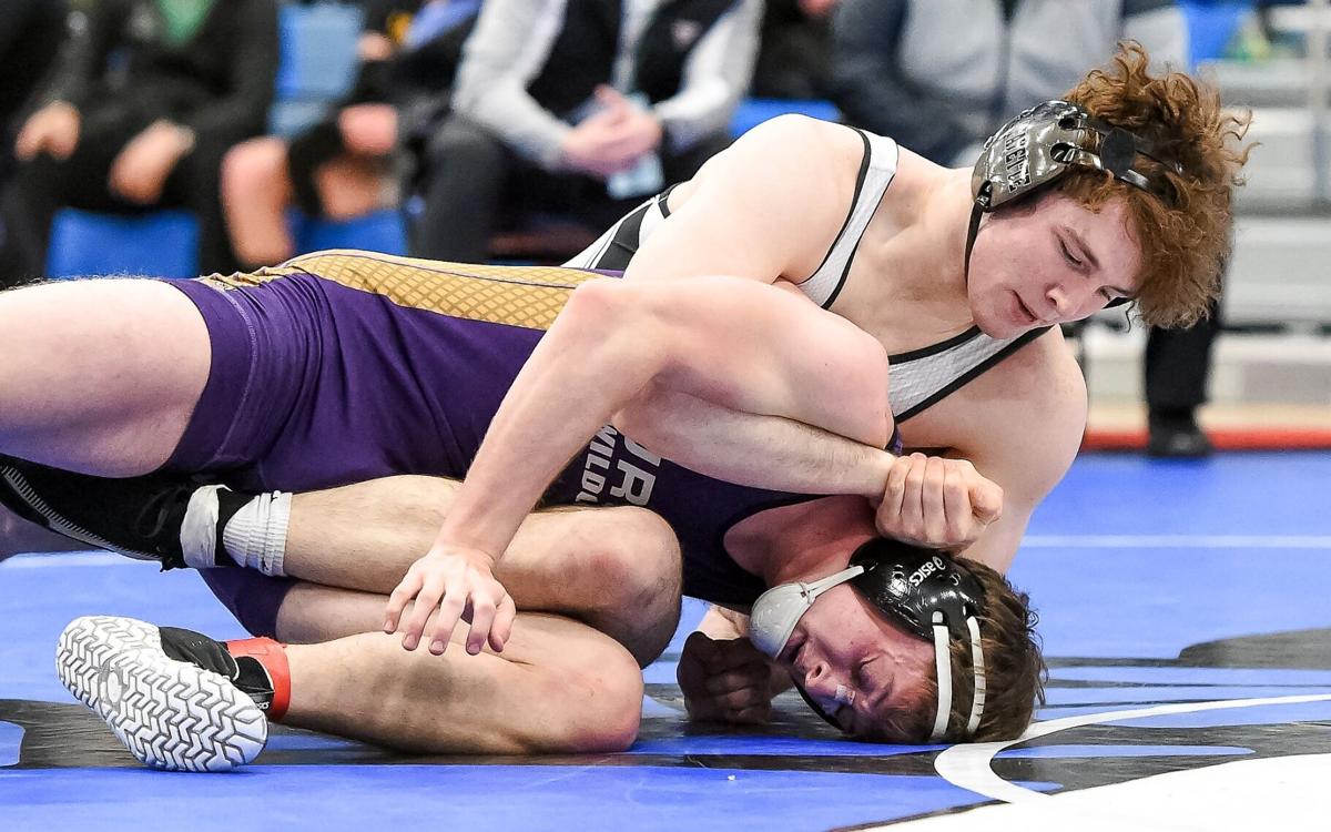Class 4 District 2 boys wrestling tournament