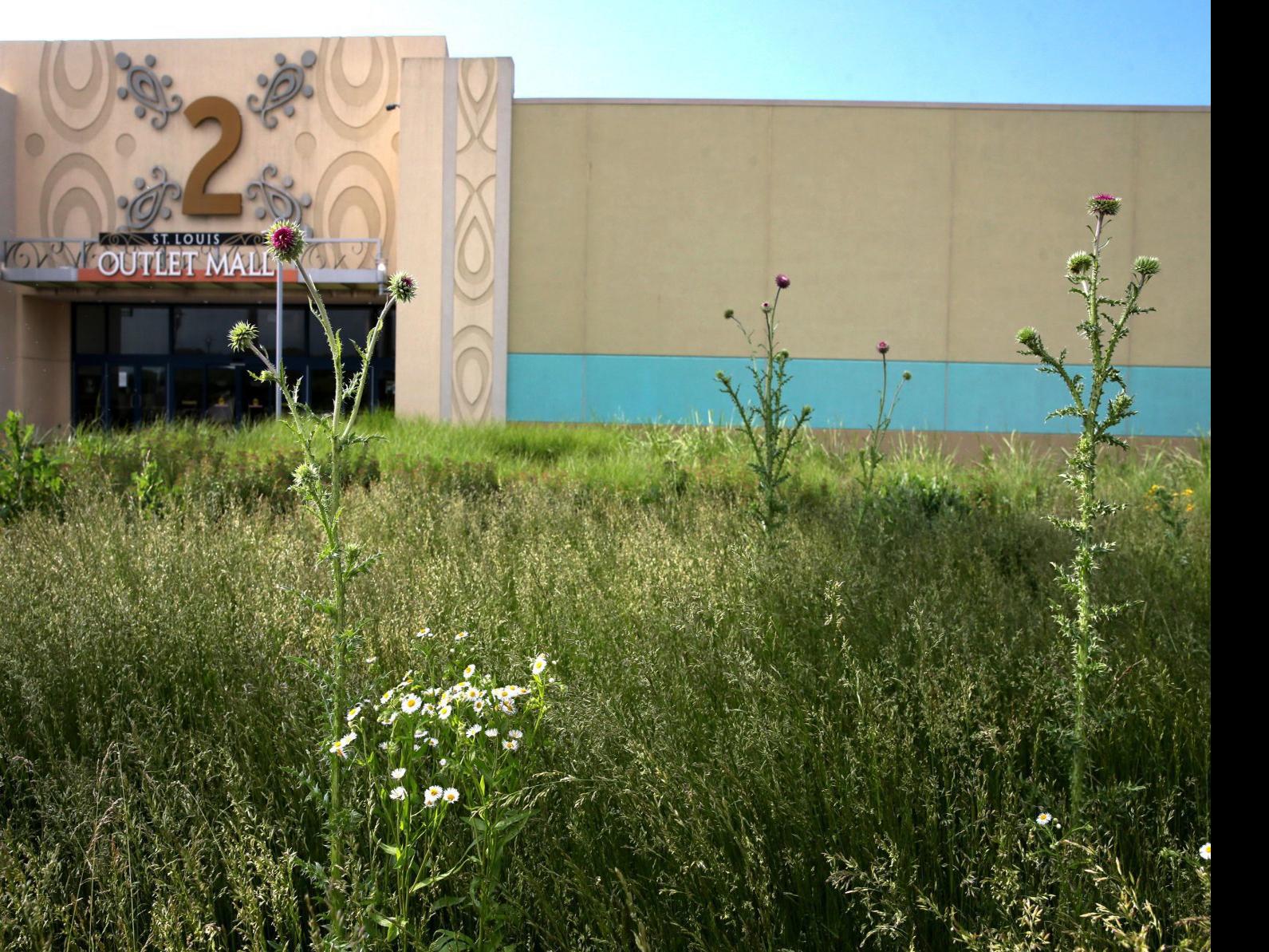Hazelwood S St Louis Outlet Mall Kicks Out Tenants Says It S Closing Local Business Stltoday Com