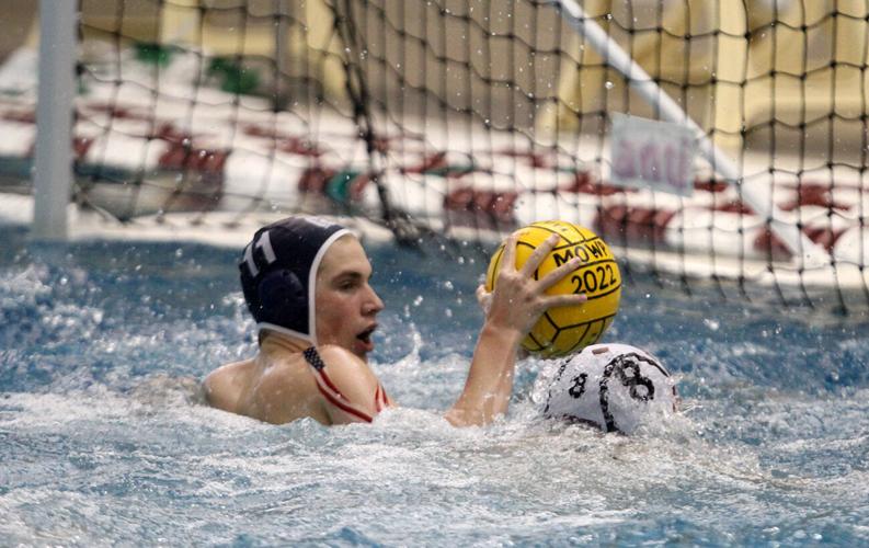 Missouri Water Polo District Semifinal: SLUH 10, Parkway Central 5