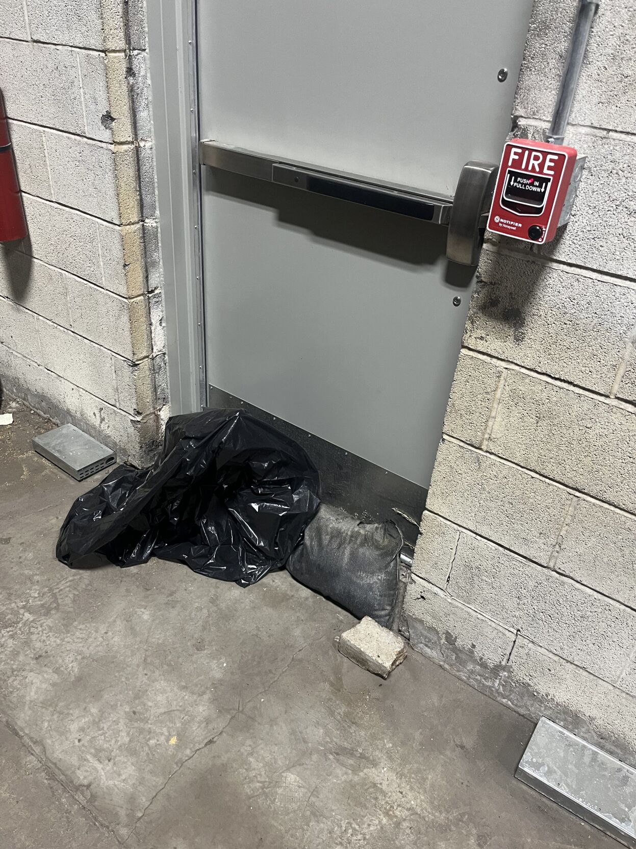 Some �����Ӱ�ԭ�� police facilities are in need of repairs