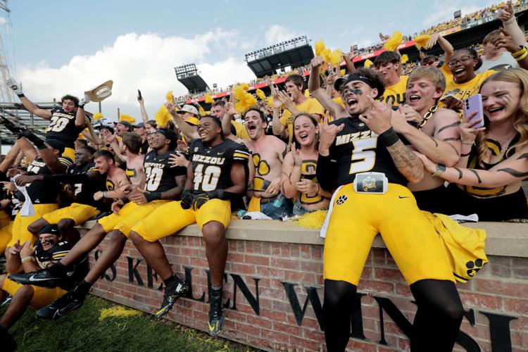 Missouri wins Border War! Beats Kansas 42-31