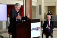 Accenture Chief Says New St Louis Office Is Game Changing For Our Business Local Business Stltoday Com