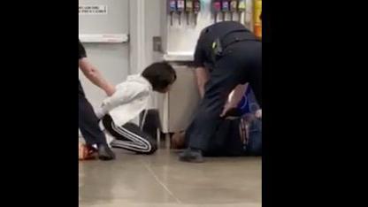 Watch Now Video Shows Arrest Inside Des Peres Sam S Club Local Stltoday Com